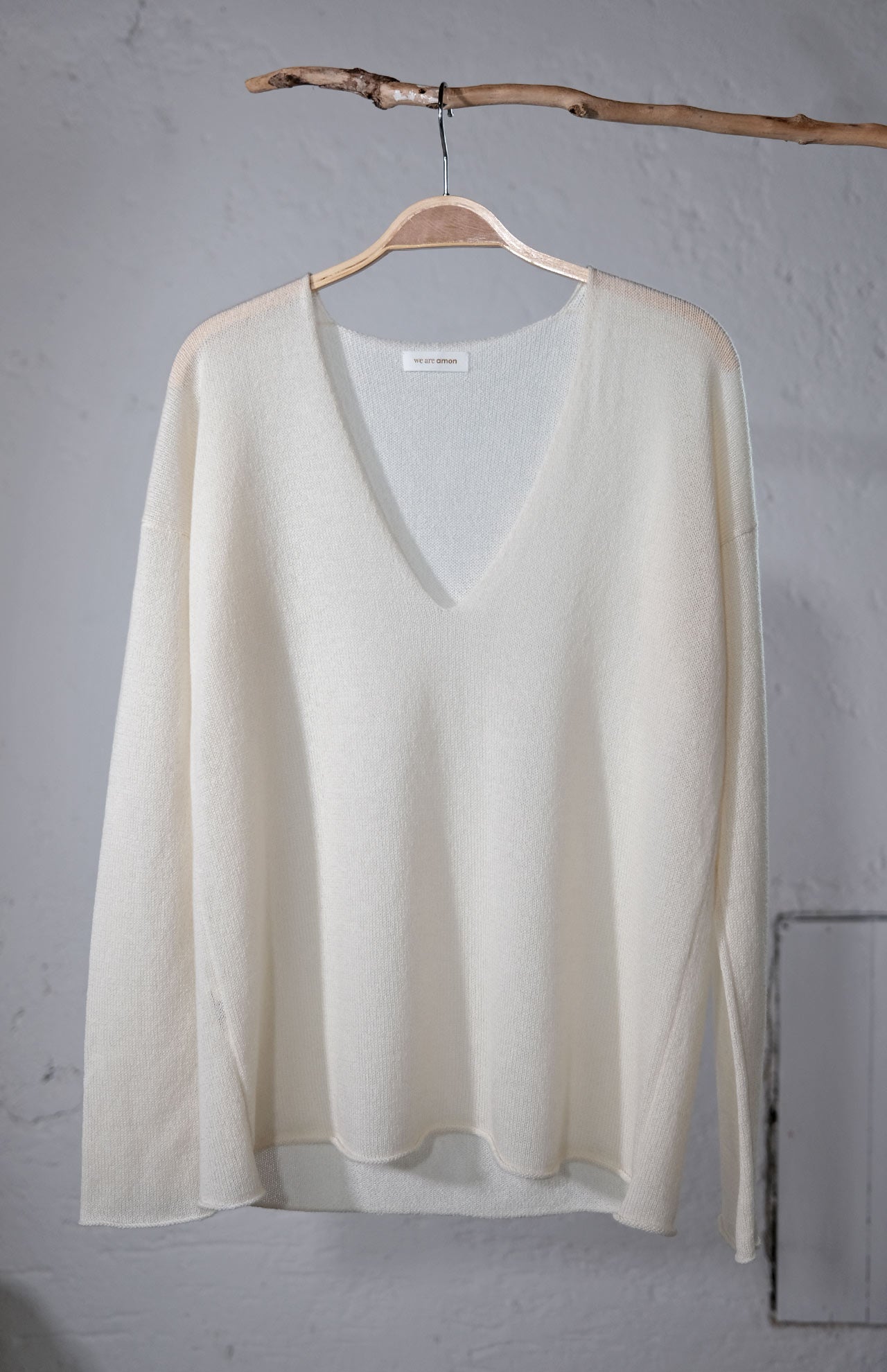 amon 1110218 boxy deep neck