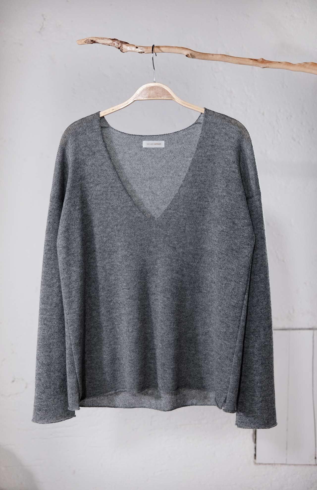 amon 1110218 boxy deep neck