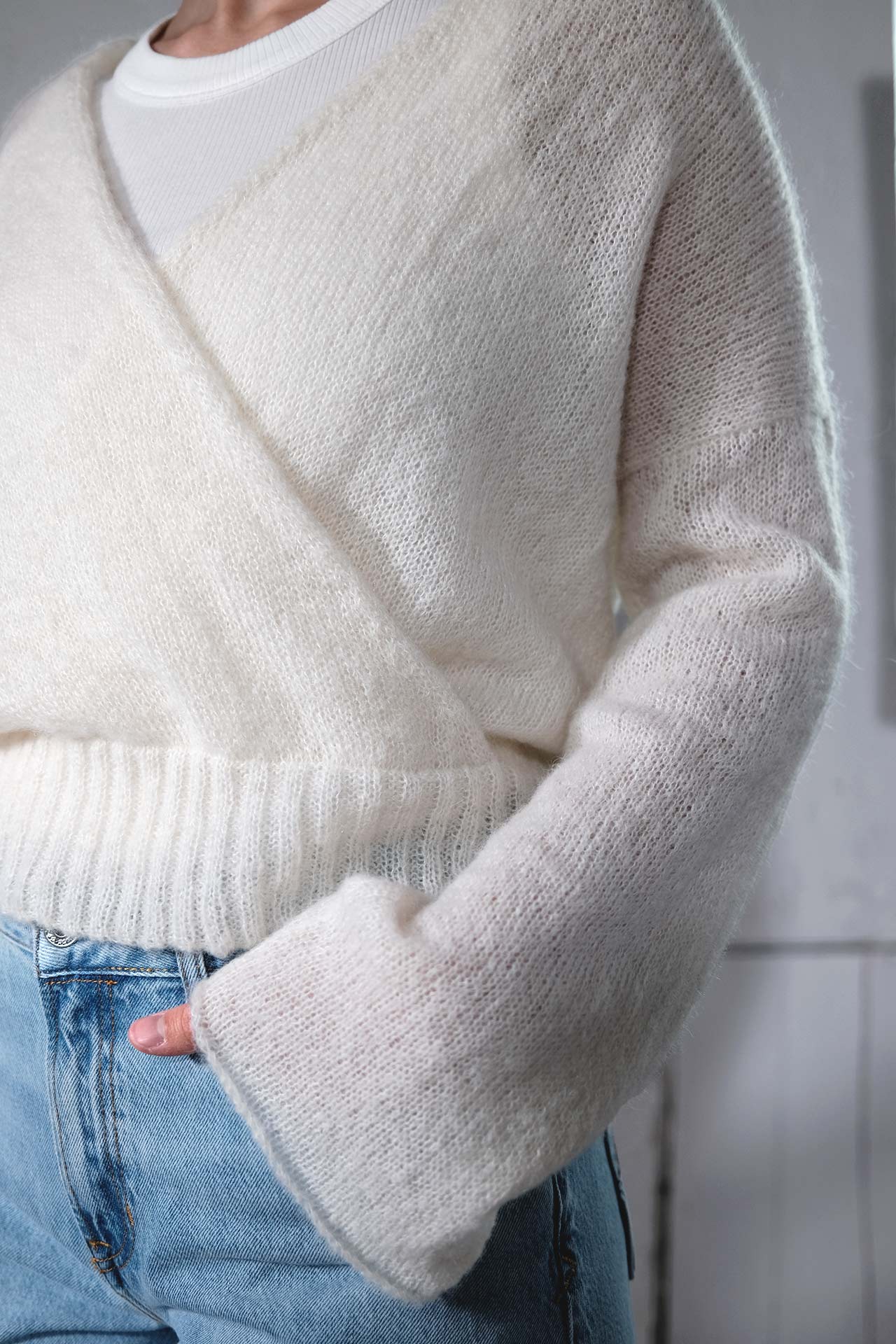 amon 1111514 Fluffy wrap v-neck