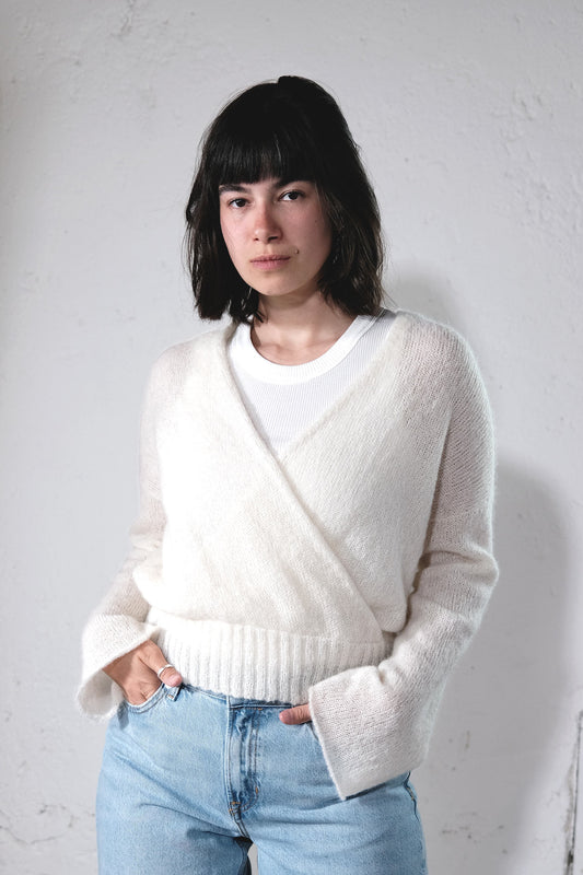 amon 1111514 Fluffy wrap v-neck