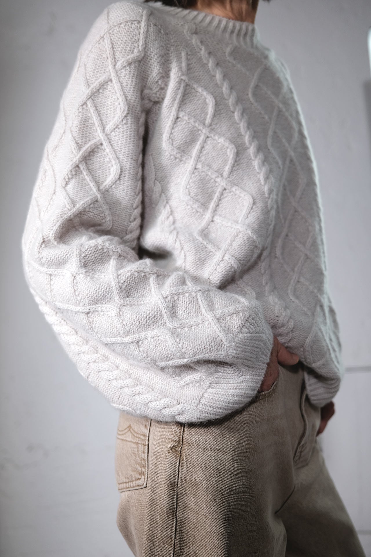 amon 1113001 Cashwool cable sweater