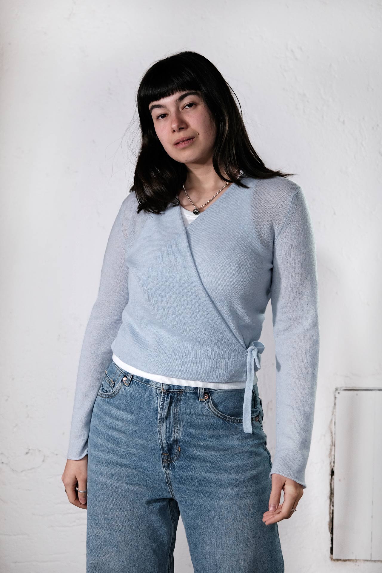 amon 1120220 short wrap cardigan