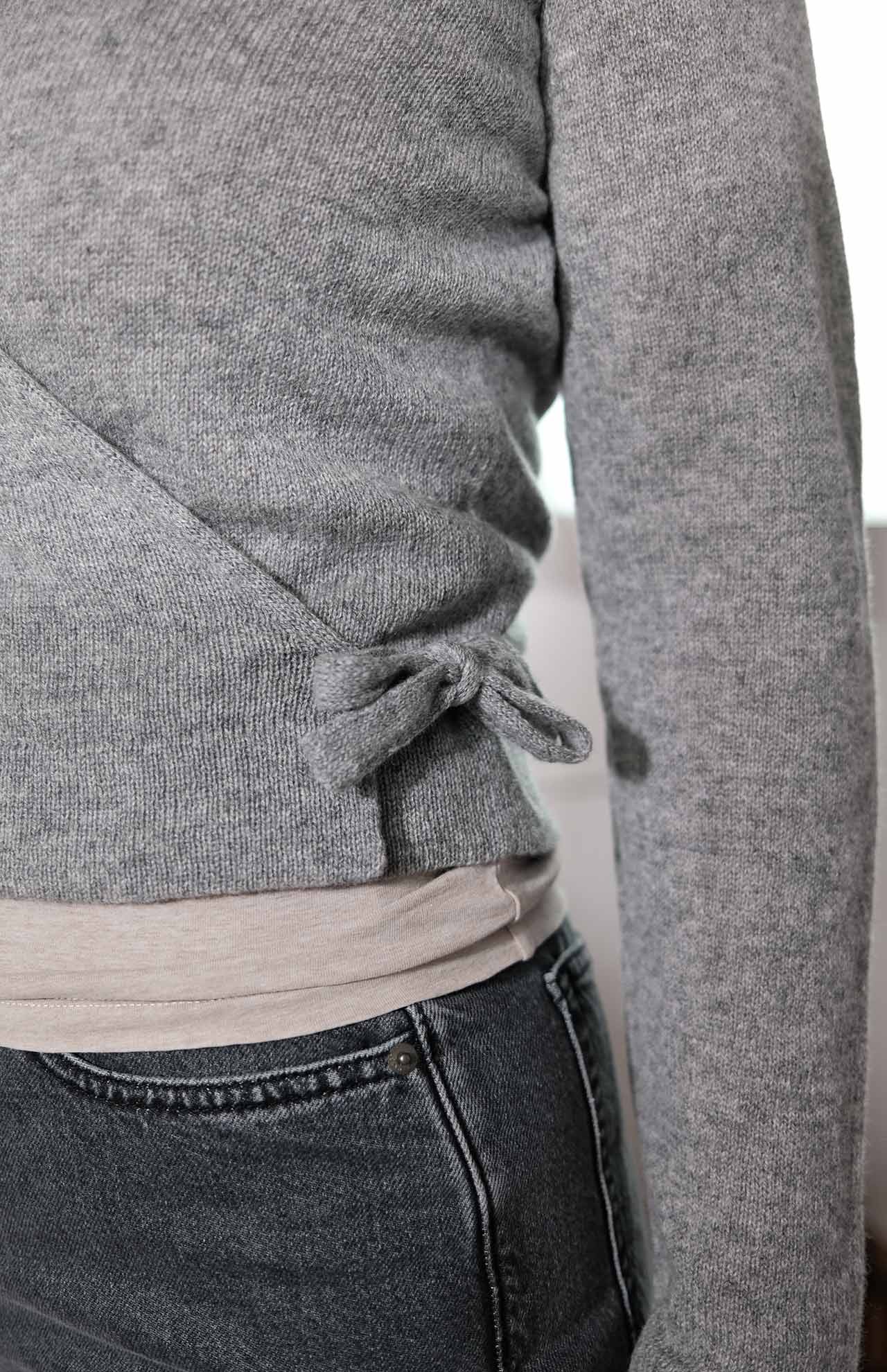 amon 1120220 short wrap cardigan