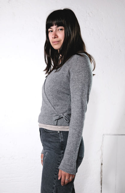 amon 1120220 short wrap cardigan