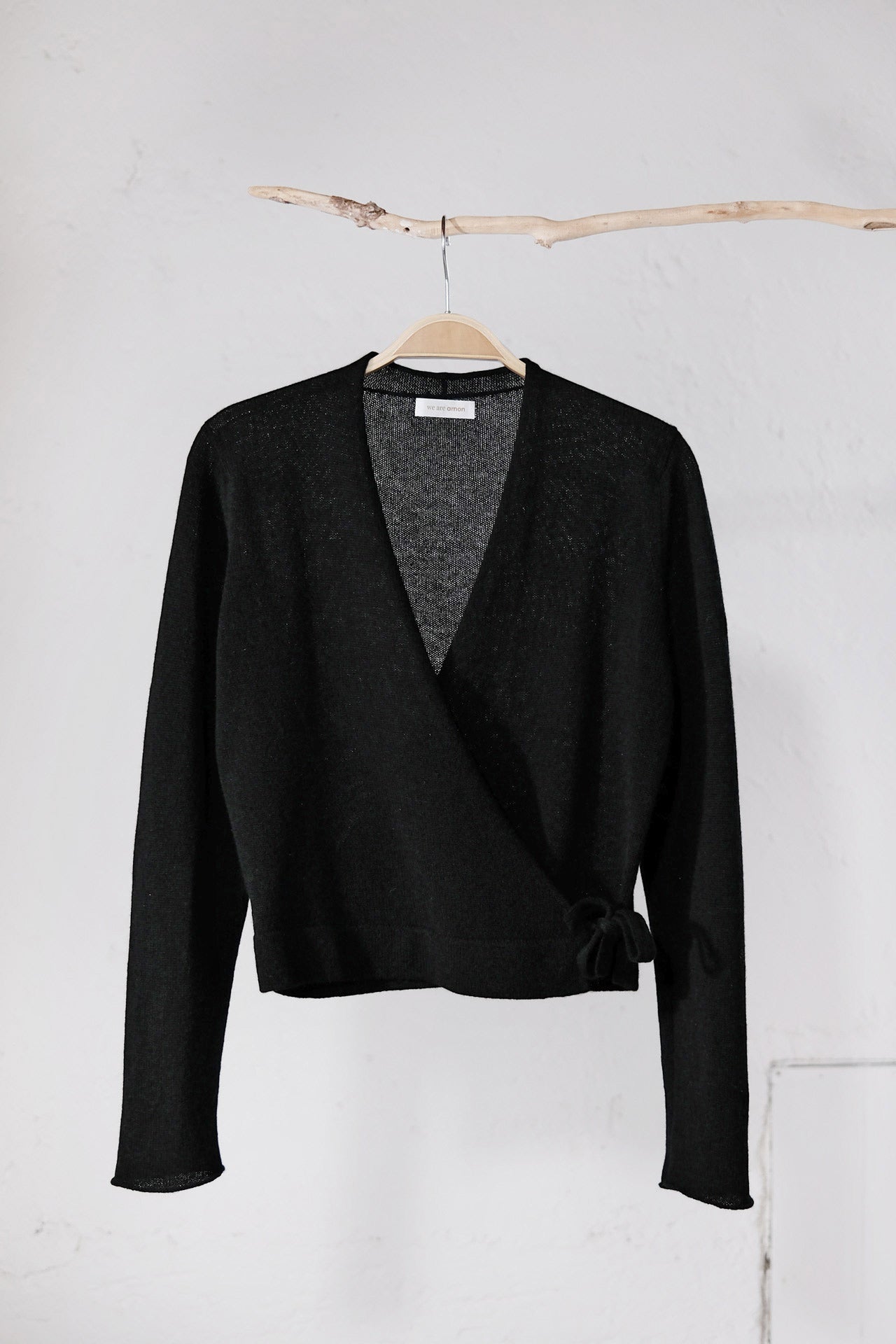 amon 1120220 short wrap cardigan