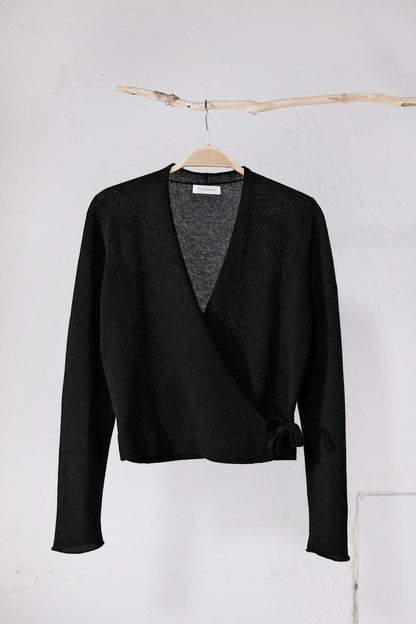 amon 1120220 short wrap cardigan