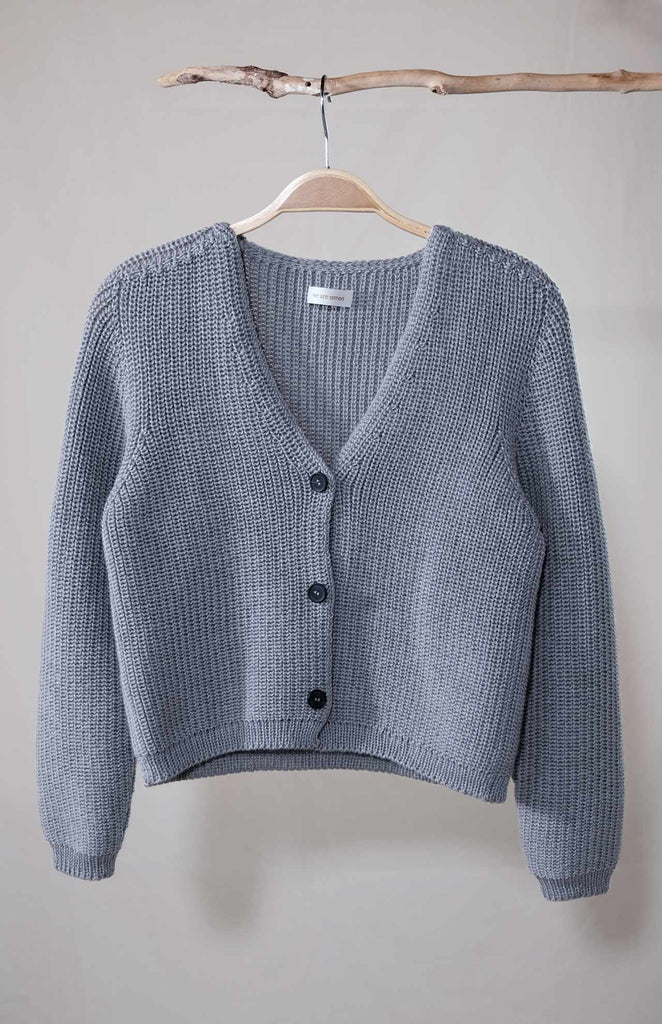 amon 1121901 soft merino warm cardigan