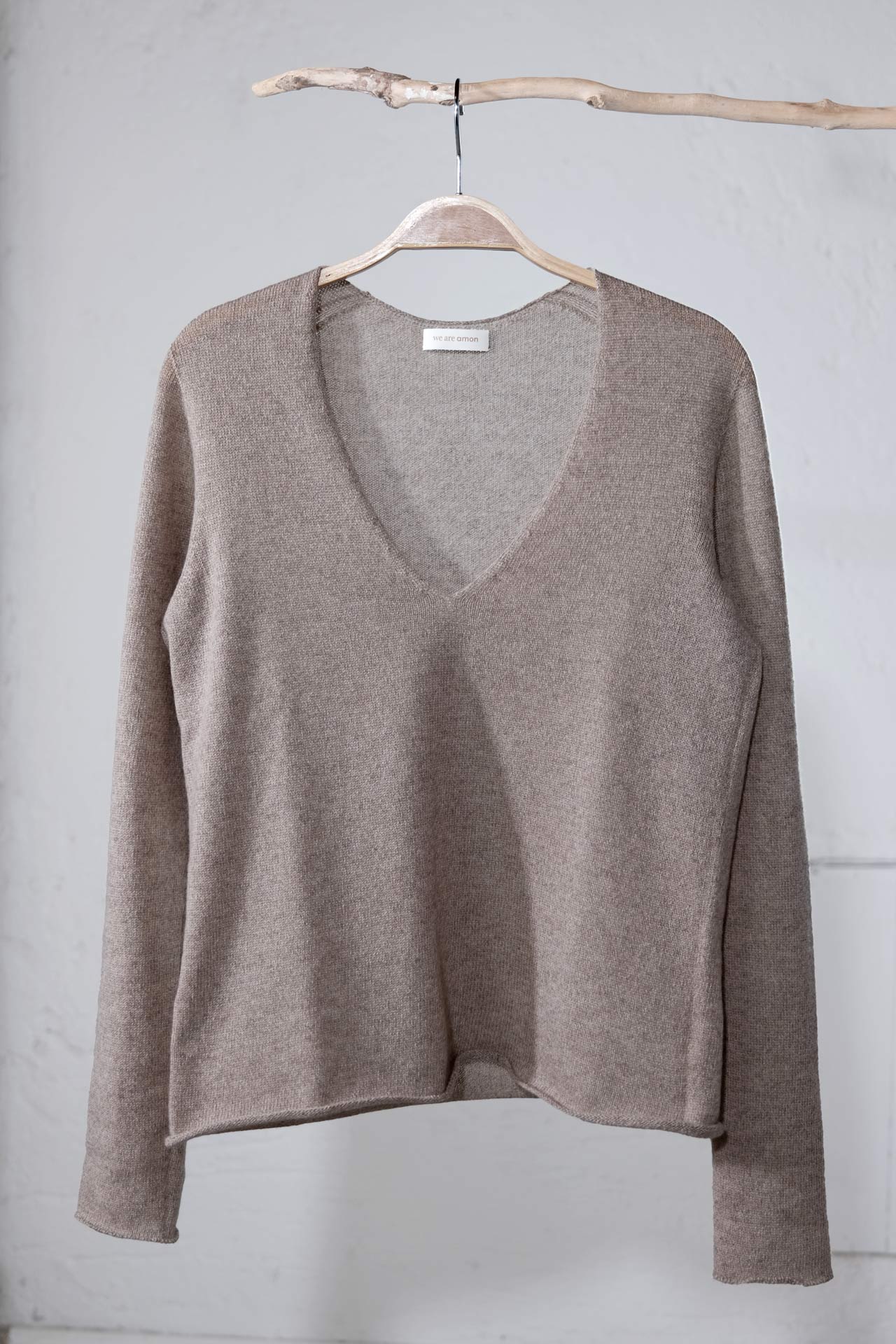 amon 1110203 luna v-neck cloud