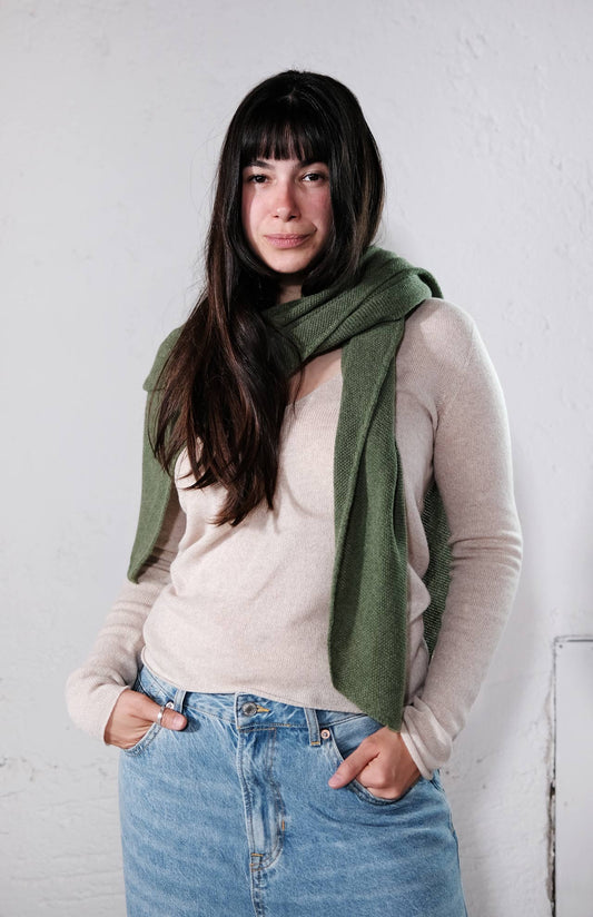 amon 1190208 triangle scarf