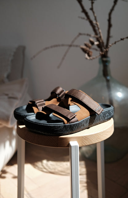 VEJA ARPOADOR SUEDE SOFT COGNAC_EAGLE_BLACK WOMEN