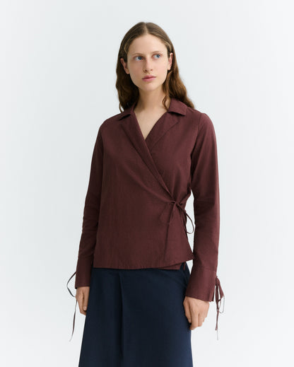 THINKING MU WOMAN DARK WINE SEERSUCKER LENIE BLOUSE