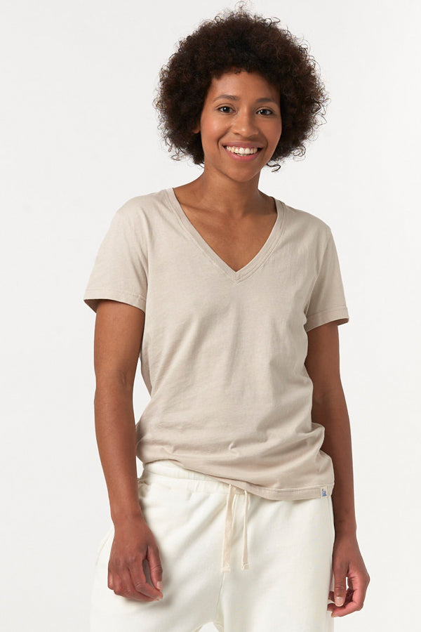 Merz b Schwanen - WVT01   Women's V-neck T-Shirt classic fit Jersey