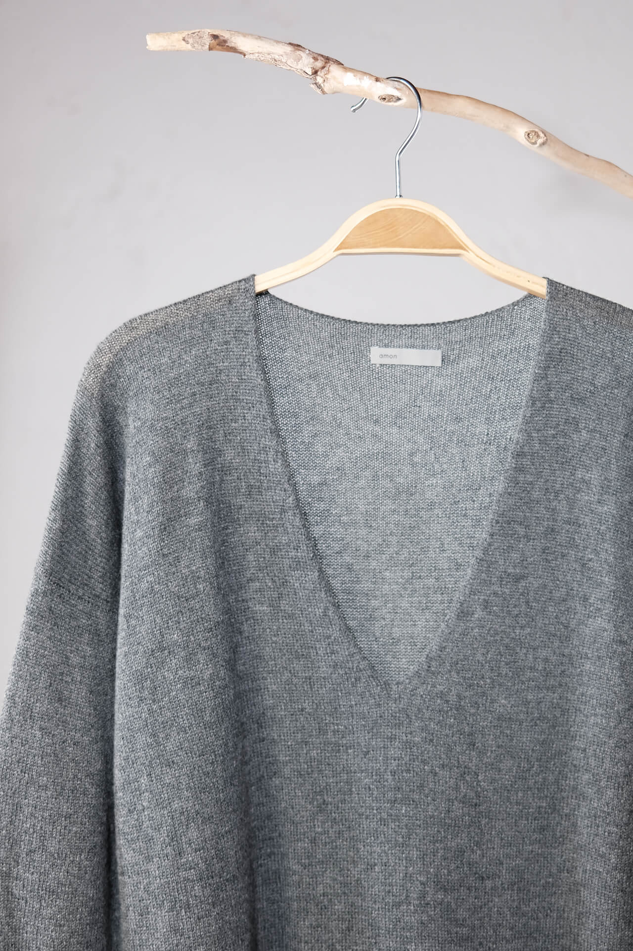 amon 1150200 deep neck dress