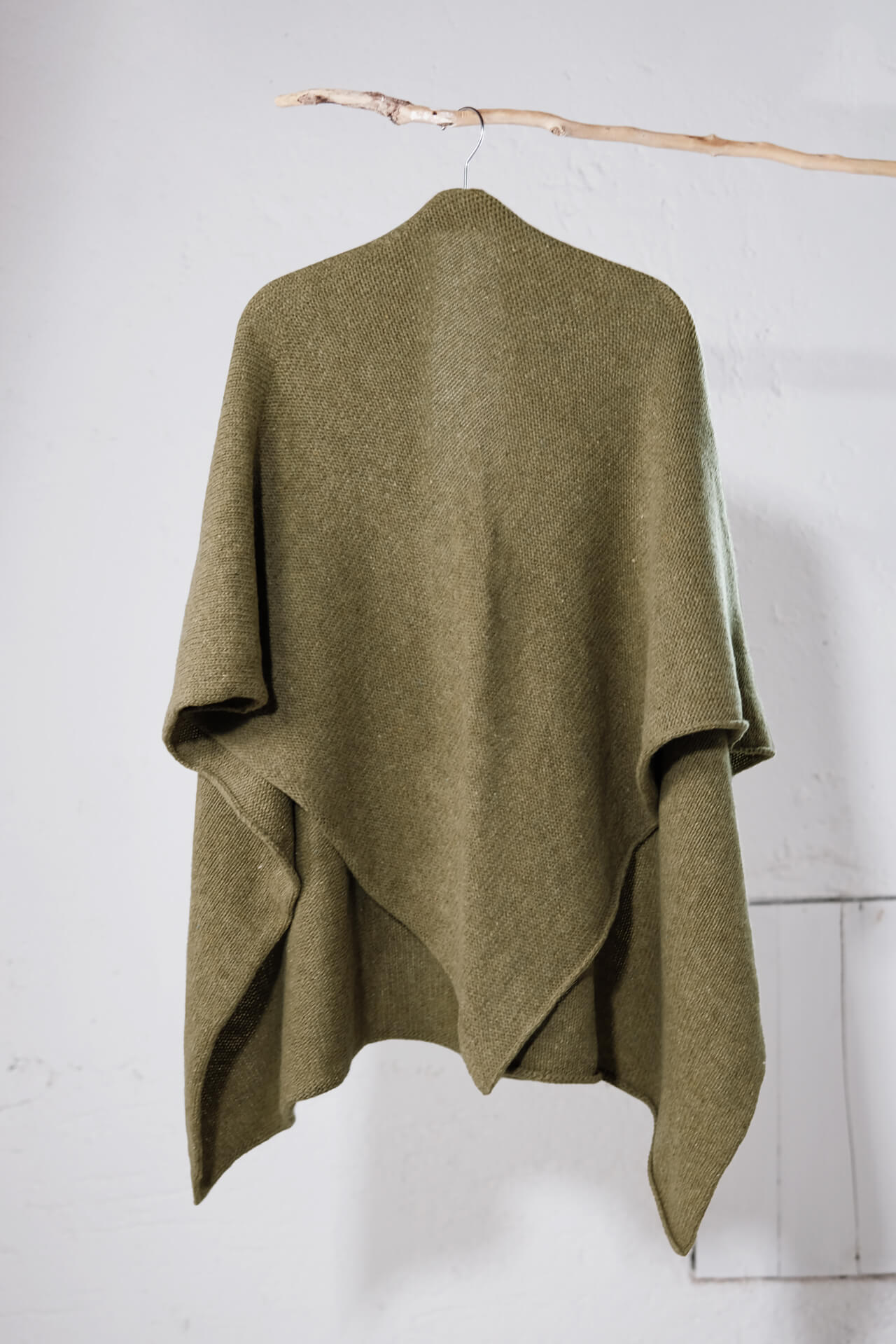 amon 1192302 scotland poncho